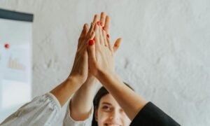 Read more about the article How Leadership Mindsets Can Reframe Workplace Conflict Positively: Turning Challenges Into Collaboration