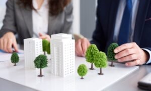 Read more about the article 7 Governance Practices Building Investor Confidence in Mid-Cap Industrials