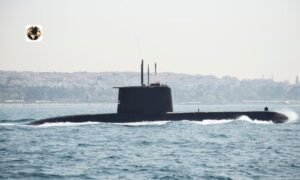 US Unmanned Submarine Capture in Strait of Hormuz Claimed